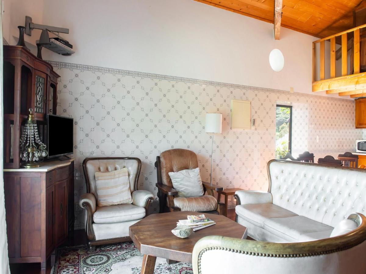 House With Authentic Tiling And Antique Furniture Montemor-o-Novo Exterior foto