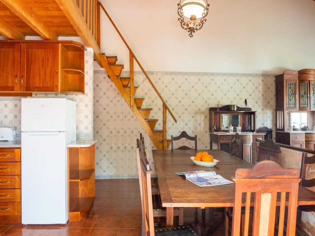 House With Authentic Tiling And Antique Furniture Montemor-o-Novo Exterior foto