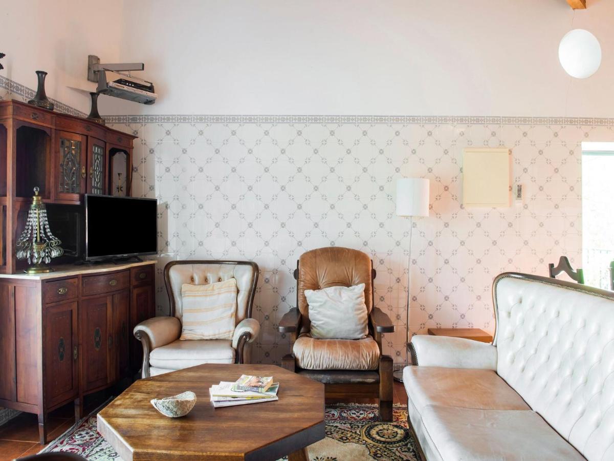 House With Authentic Tiling And Antique Furniture Montemor-o-Novo Exterior foto
